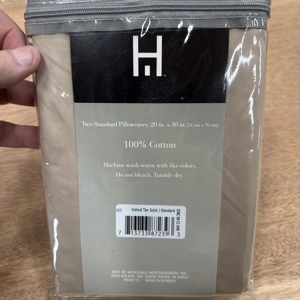Set A Two Pillowcases Hundred Percent Egyptian Cotton Size Standard 20